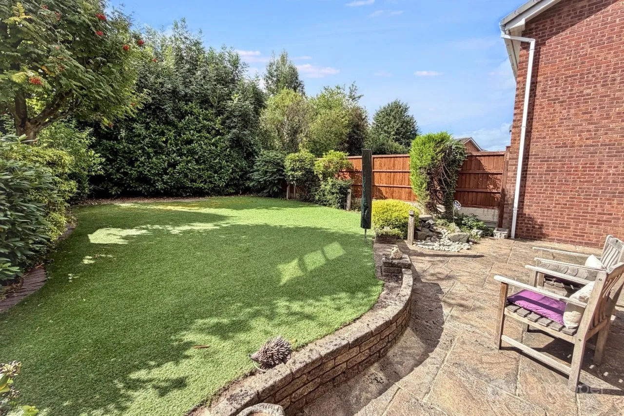 Newstead Close, Whitestone, CV11, photo 24