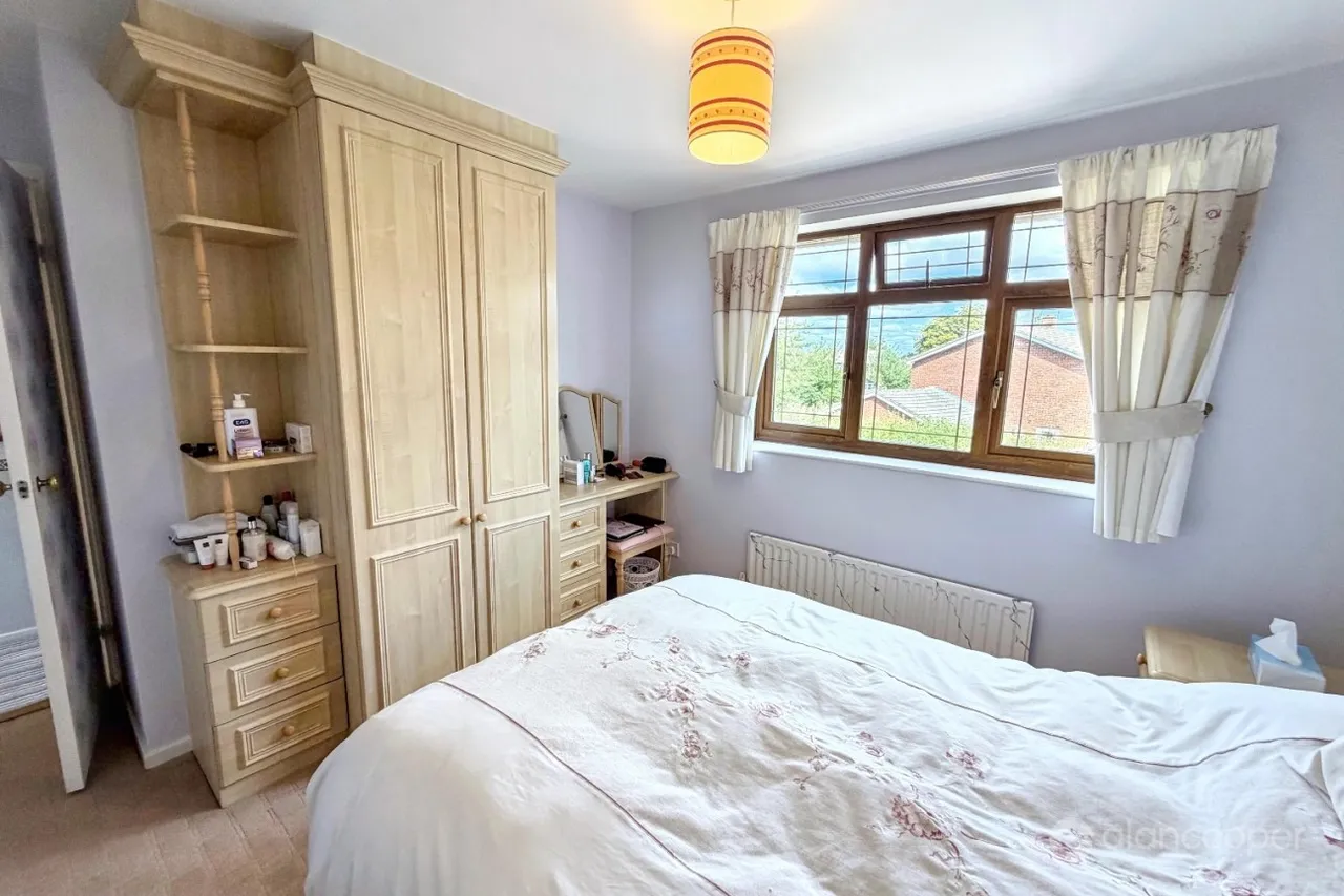 Newstead Close, Whitestone, CV11, photo 17