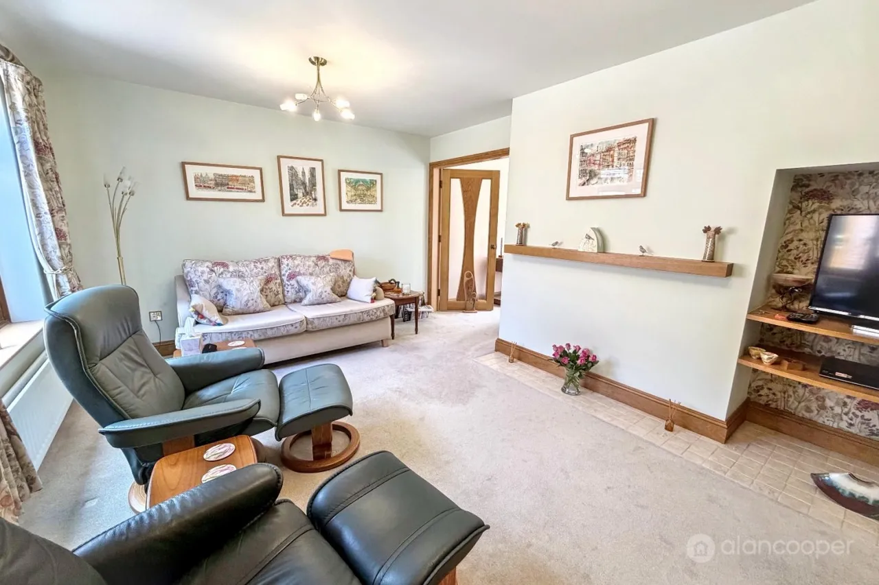 Newstead Close, Whitestone, CV11, photo 2