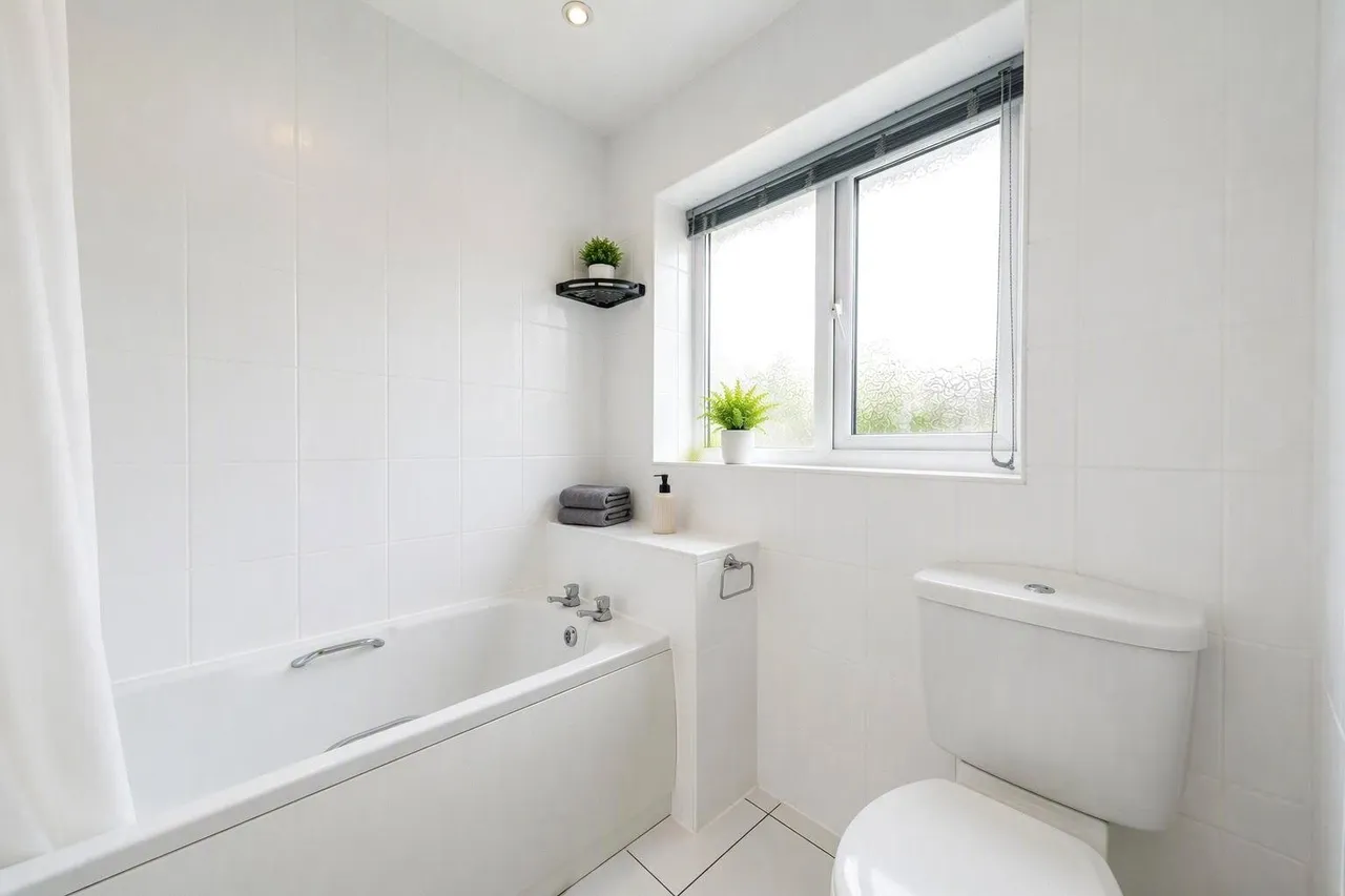 Ashmore Close, Birchwood, Warrington, Cheshire, WA3, photo 6
