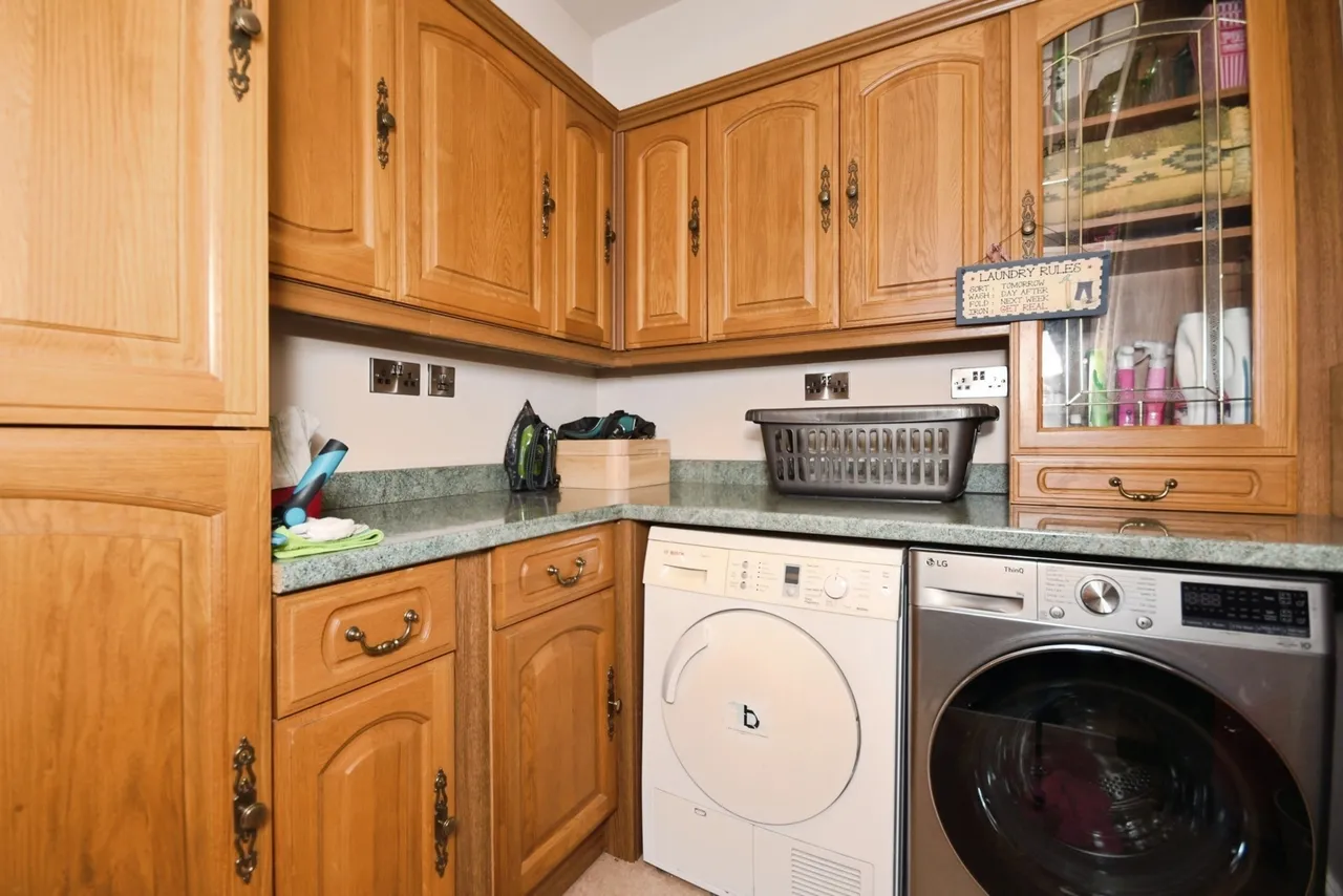 High Street, Tibshelf, DE55, photo 19