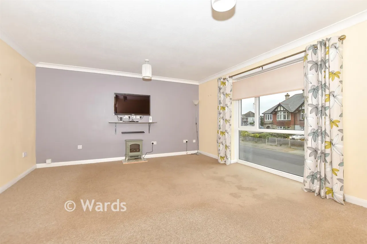 Pier Avenue, Whitstable, CT5, photo 4