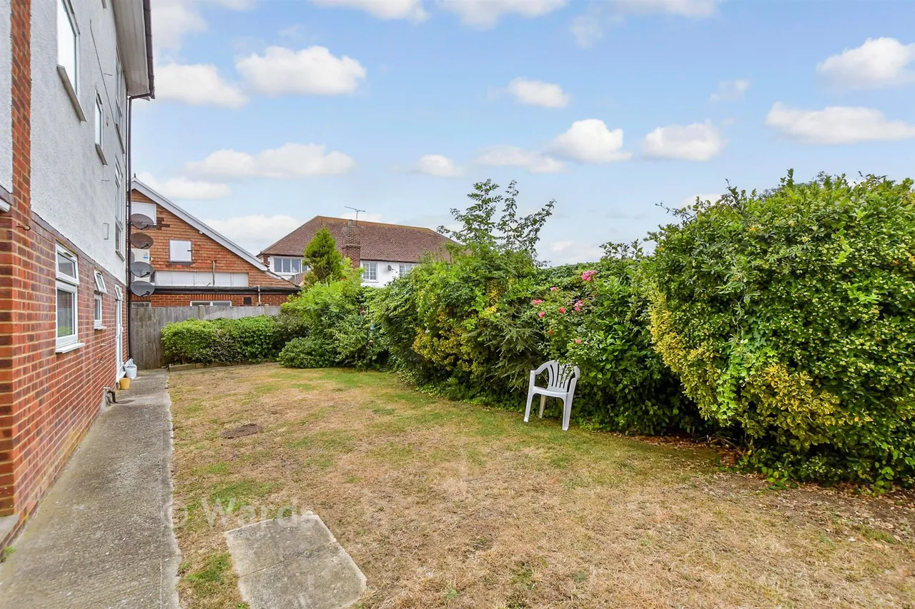 Pier Avenue, Whitstable, CT5, photo 18