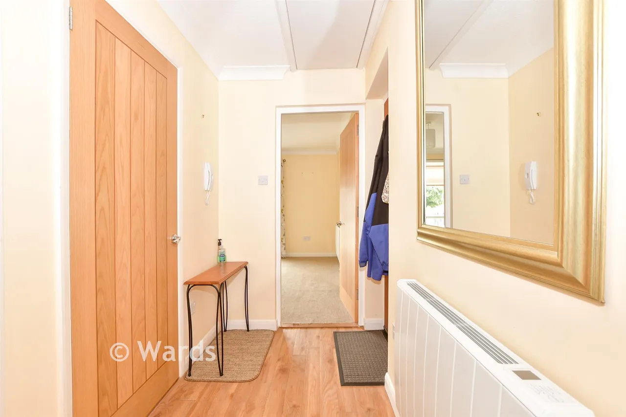 Pier Avenue, Whitstable, CT5, photo 2