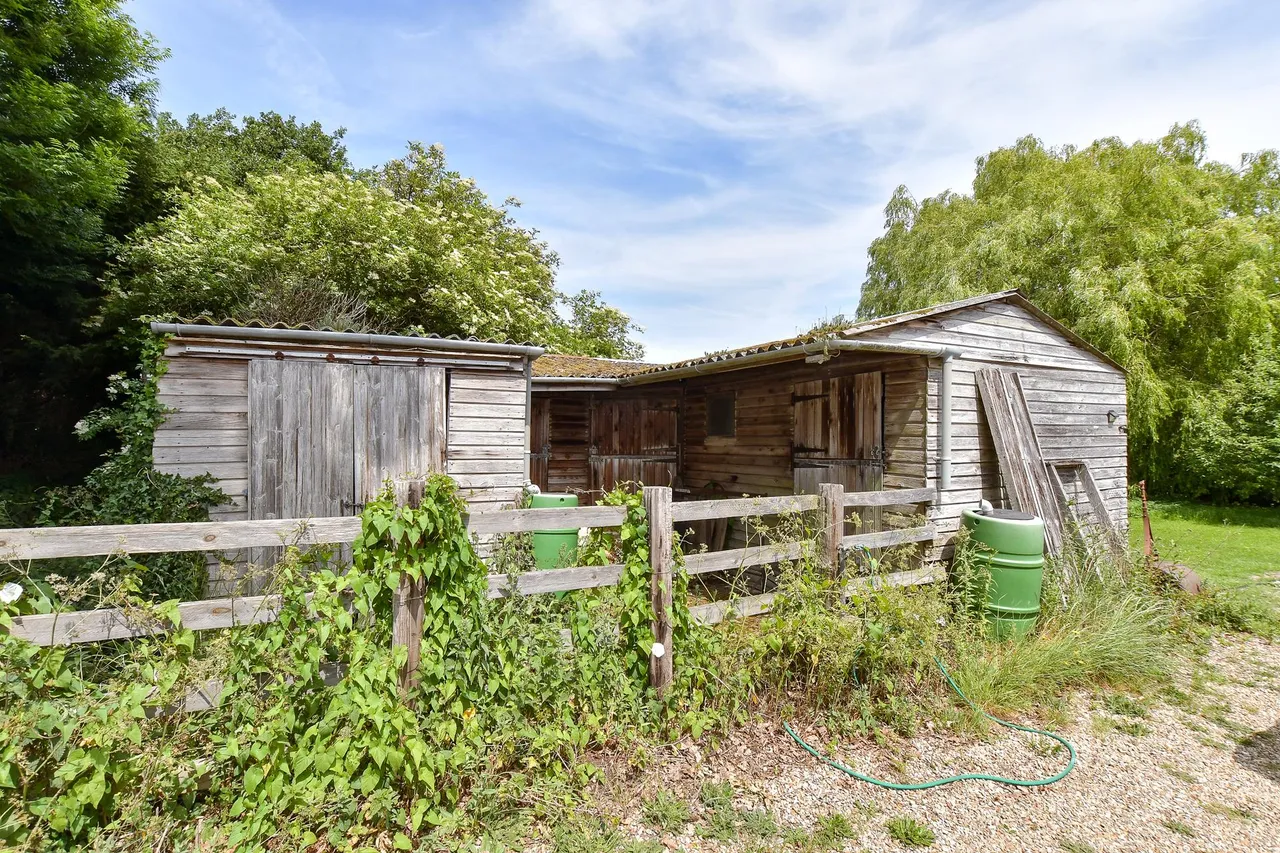 Whitwell, PO38, photo 13