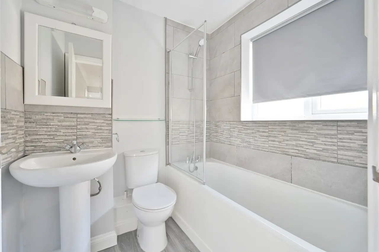 46 Norbury Avenue, Watford, photo 8