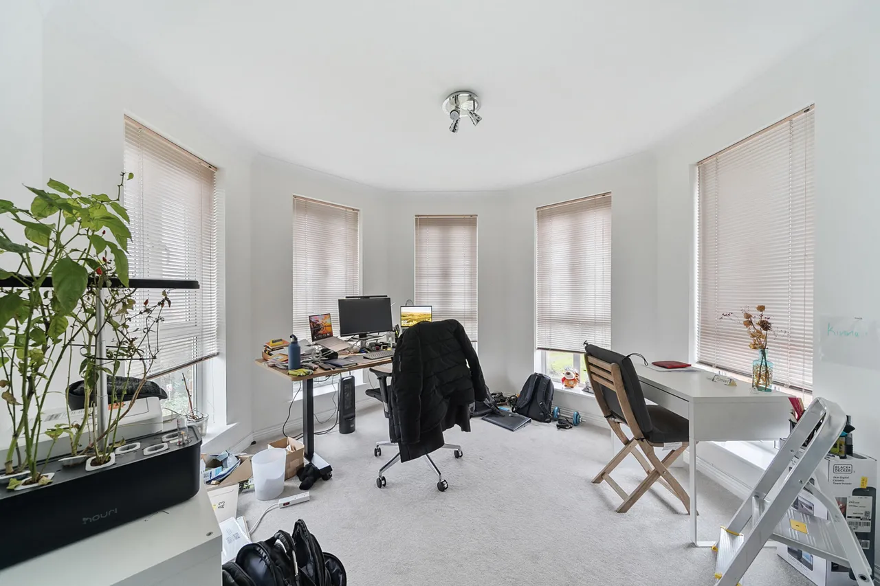 Lady Aylesford Avenue, Stanmore, HA7, photo 3
