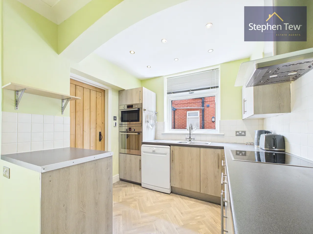 Garstang Road West, Poulton-Le-Fylde, FY6, photo 8