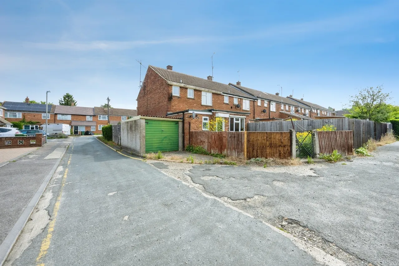 Palmer Avenue, Aylesbury, HP19, photo 14