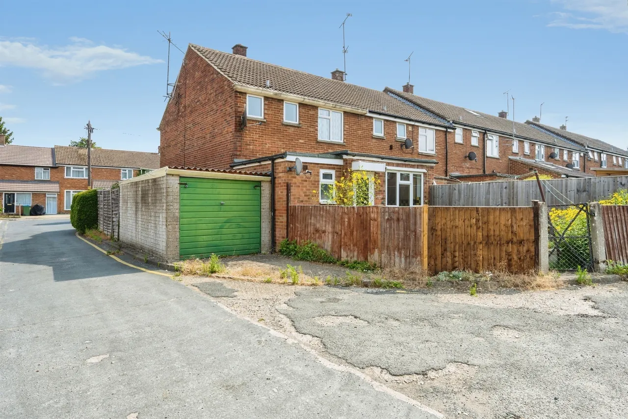 Palmer Avenue, Aylesbury, HP19, photo 15