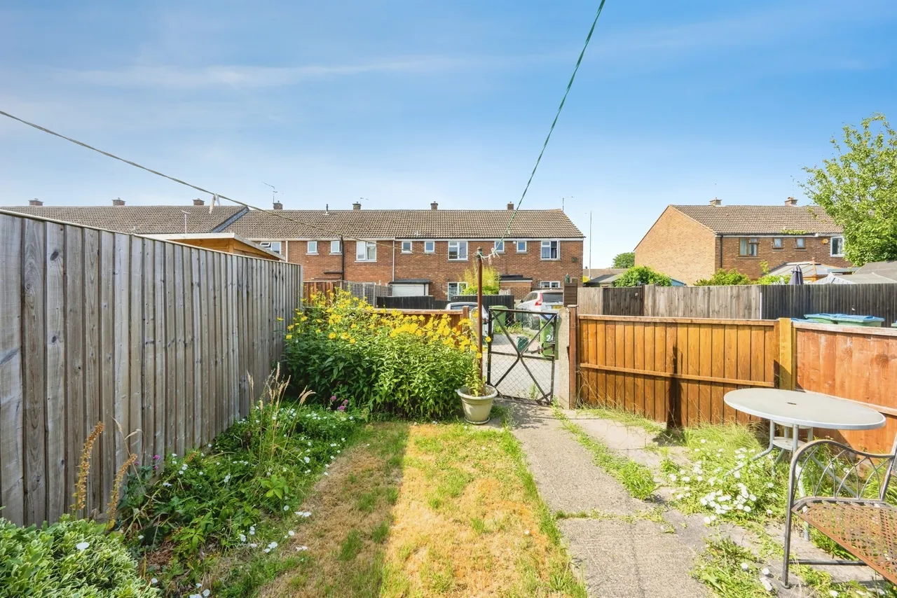 Palmer Avenue, Aylesbury, HP19, photo 16