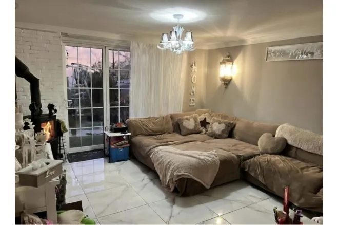 Waunfawr Park Road, Cross Keys, photo 6