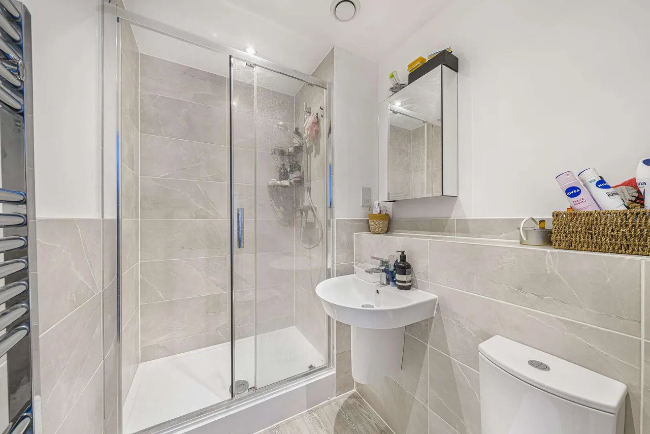 Rixson Road, Weldon, DA10, photo 8