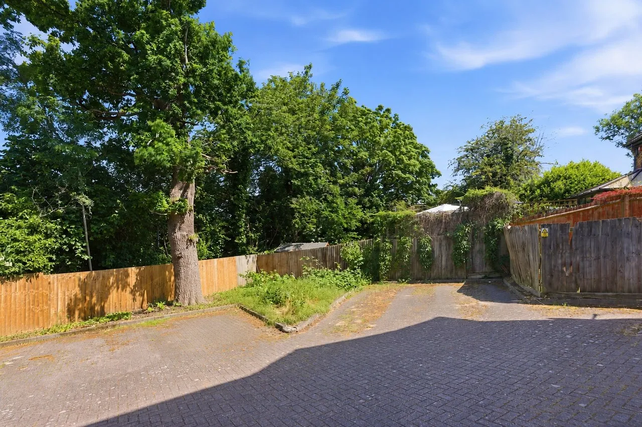 Mercers Row, St. Albans, AL1, photo 7