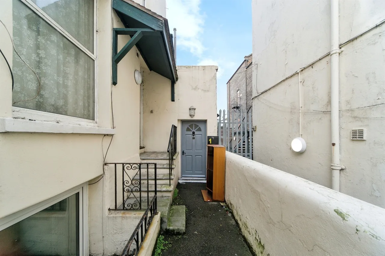 Seaside Road, Eastbourne, BN21, photo 16