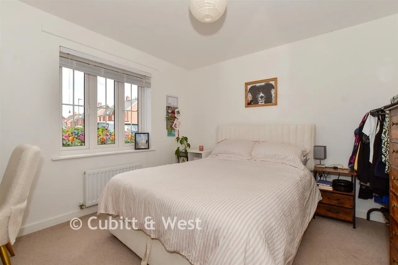 New Bridge Road, Cranleigh, GU6, photo 4