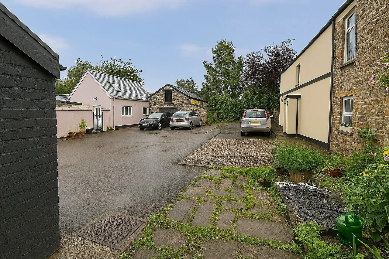 Old Market Street, Usk, NP15, photo 10