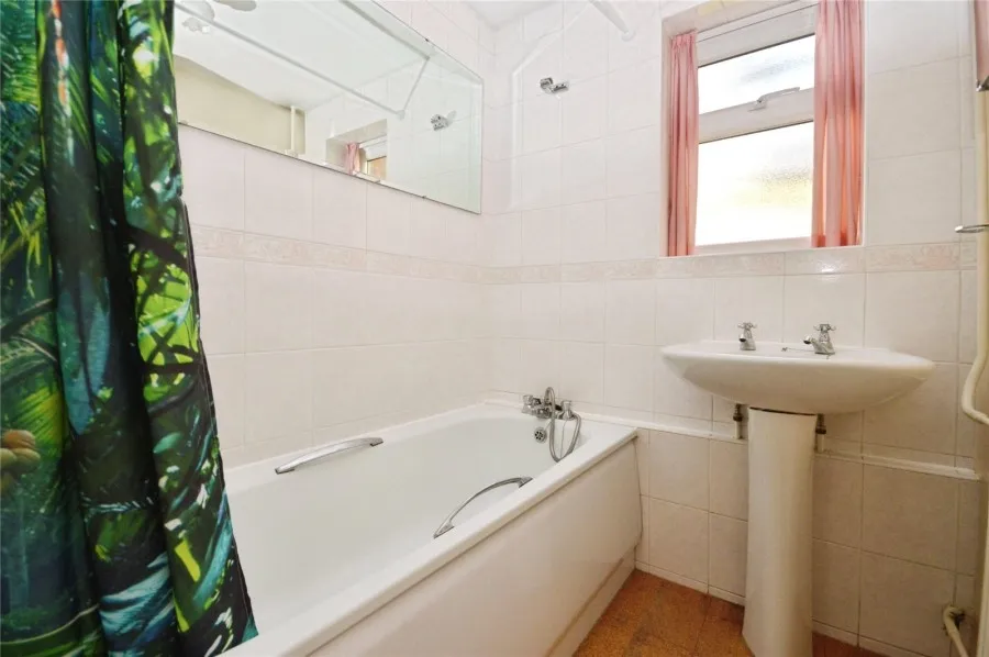 House Under Offer with 5 bedrooms in Bishop's Stortford, CM23, photo 17