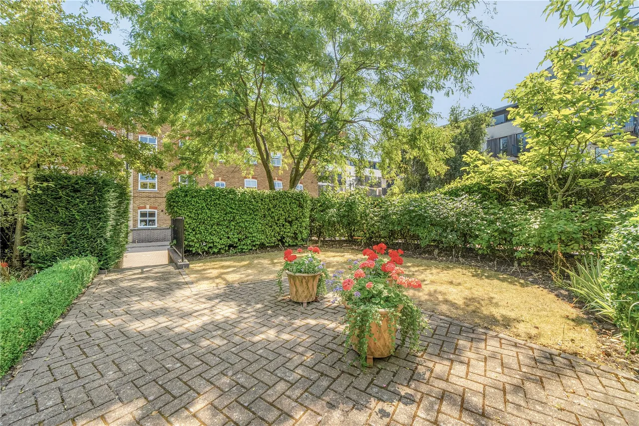 Leathermarket Court, London, SE1, photo 4