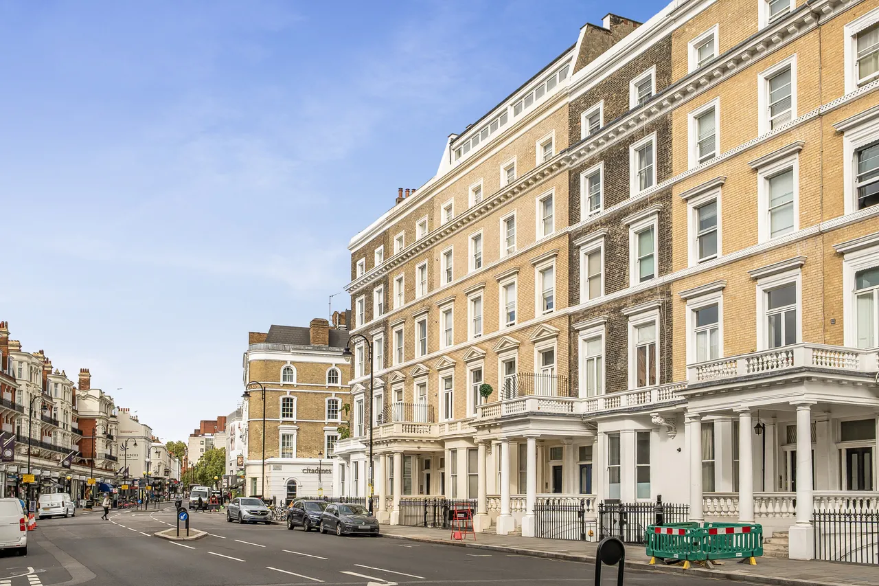 Flat 3, 47 Gloucester Road, London, photo 11