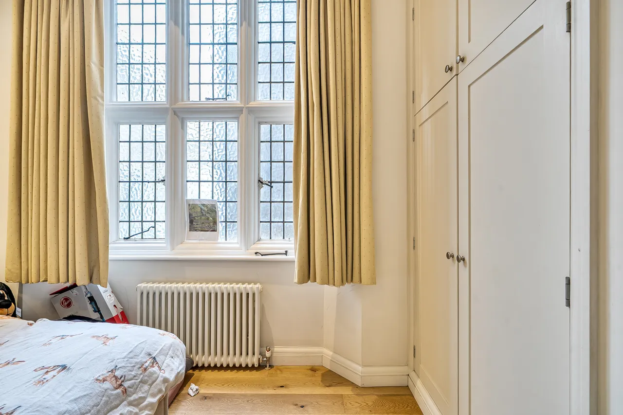 Flat 3, 47 Gloucester Road, London, photo 9