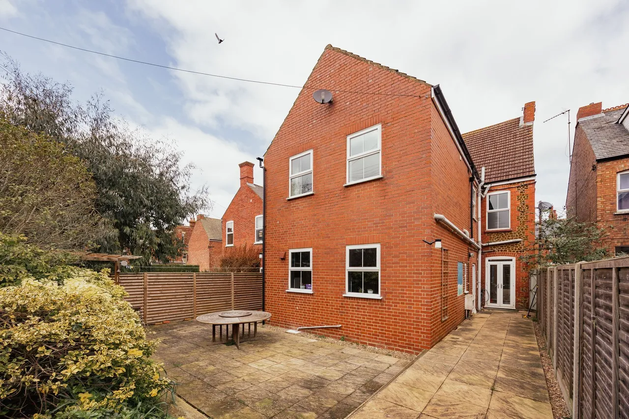 Three Storey Victorian Home in Hunsta, photo 17