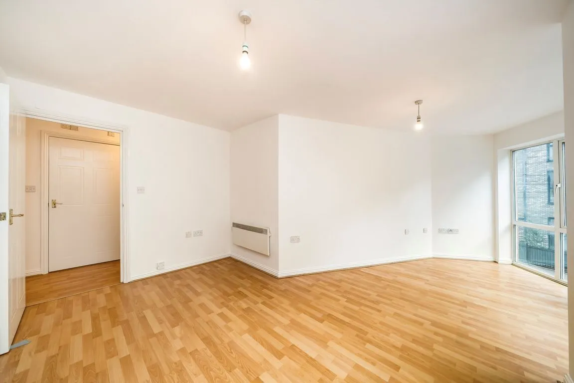 Geneva Court, Hendon, photo 2