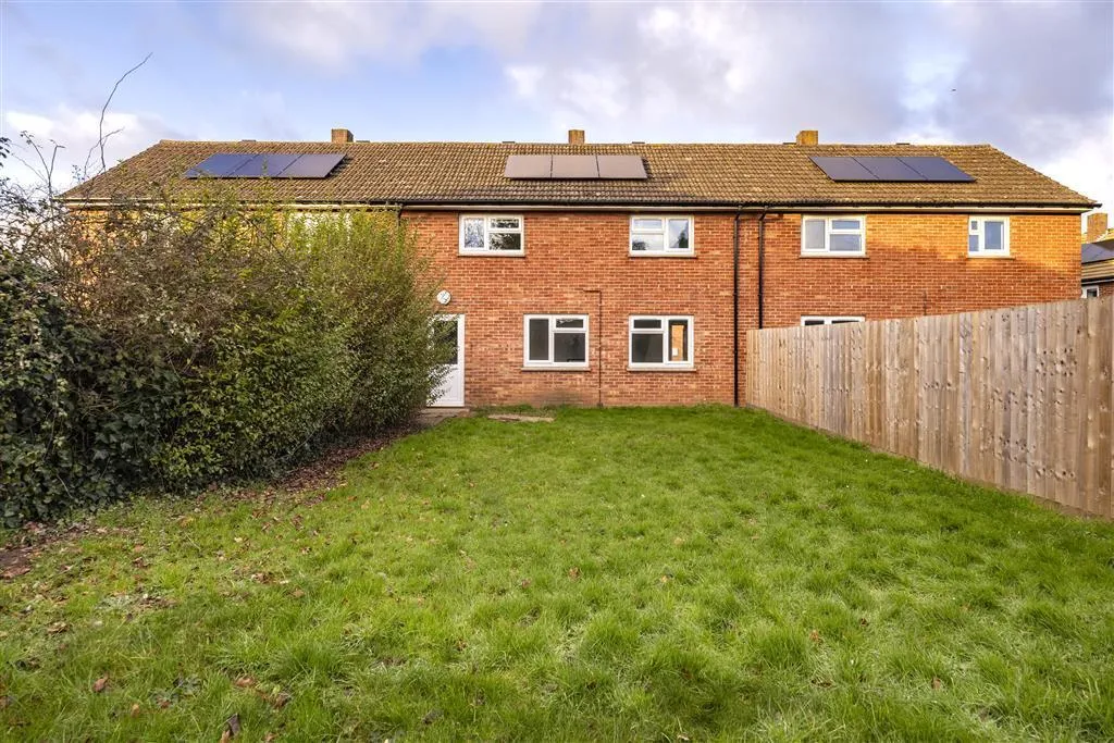 East Crescent, Swanton Morley, NR20, photo 9
