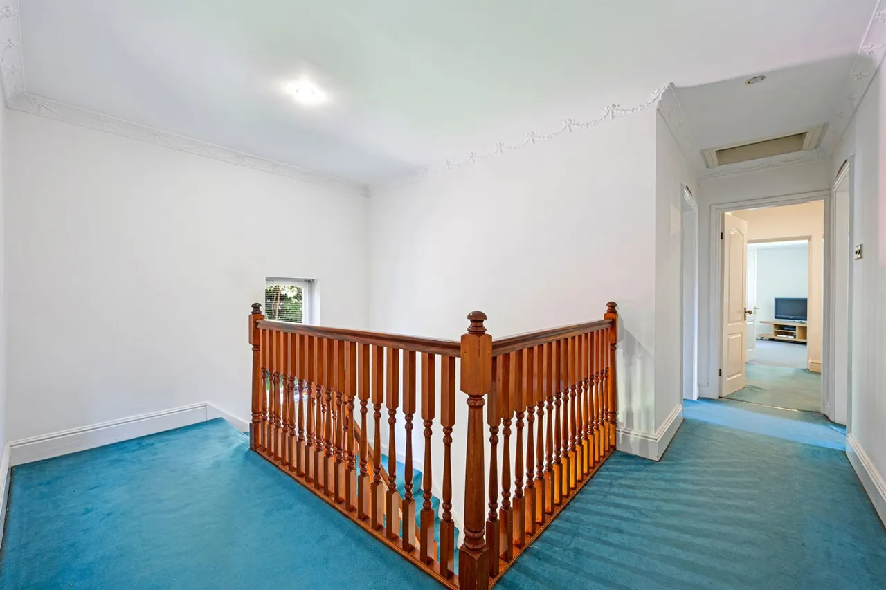 Hale, Altrincham, photo 11