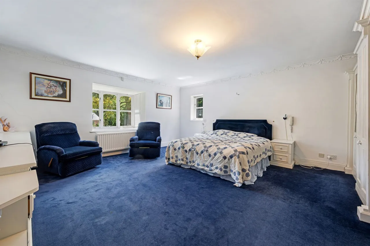 Hale, Altrincham, photo 13