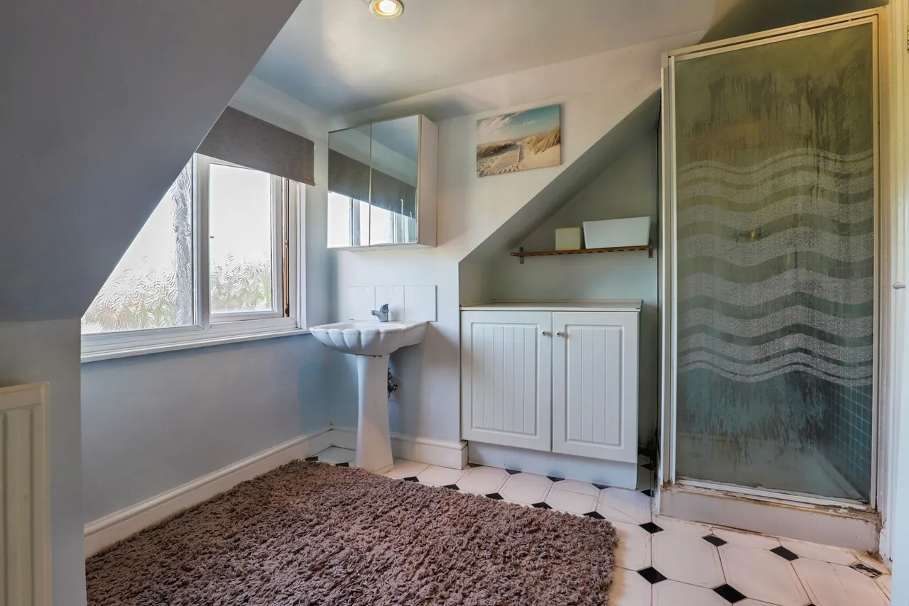 Bourne Grove, Sittingbourne, Kent, ME10, photo 10