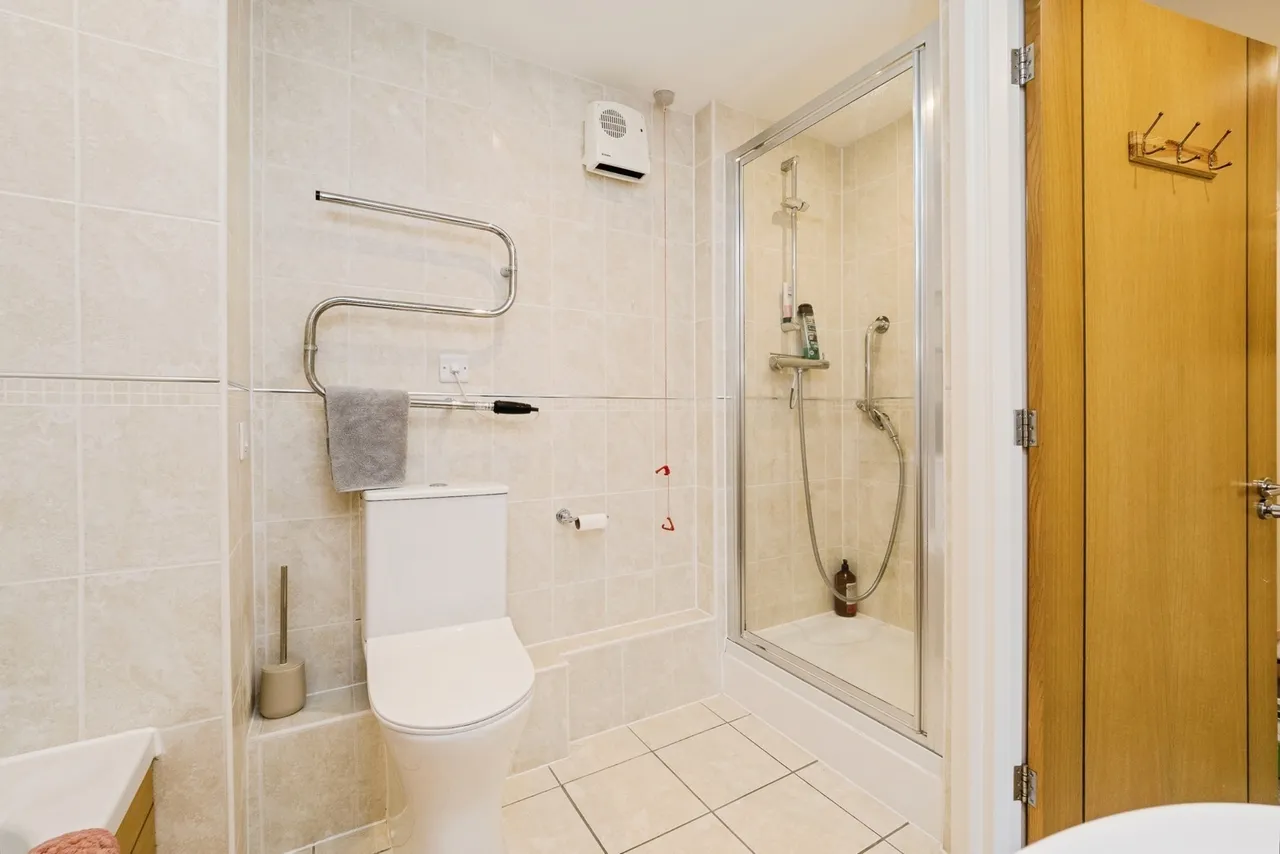 White Hart Lane, Romford, RM7, photo 9