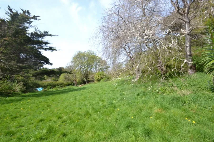 Hunts Road, St. Lawrence, PO38, photo 16