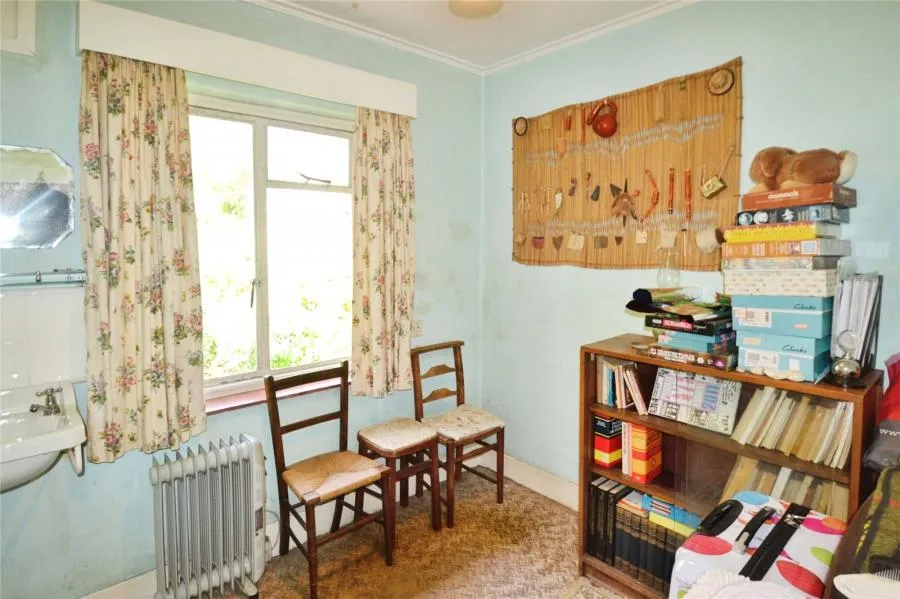Hunts Road, St. Lawrence, PO38, photo 14