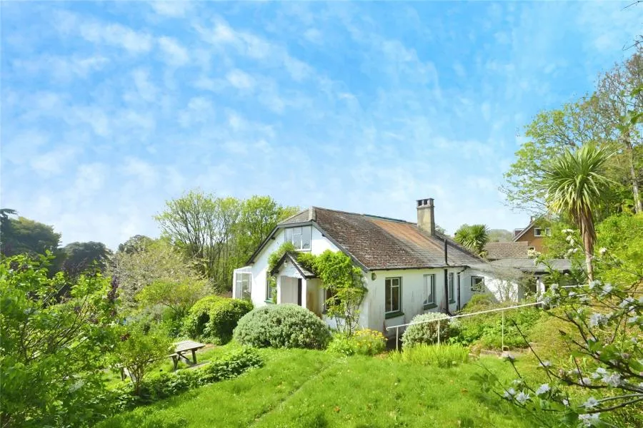5 bed house for sale, Hunts Road, St. Lawrence, PO38