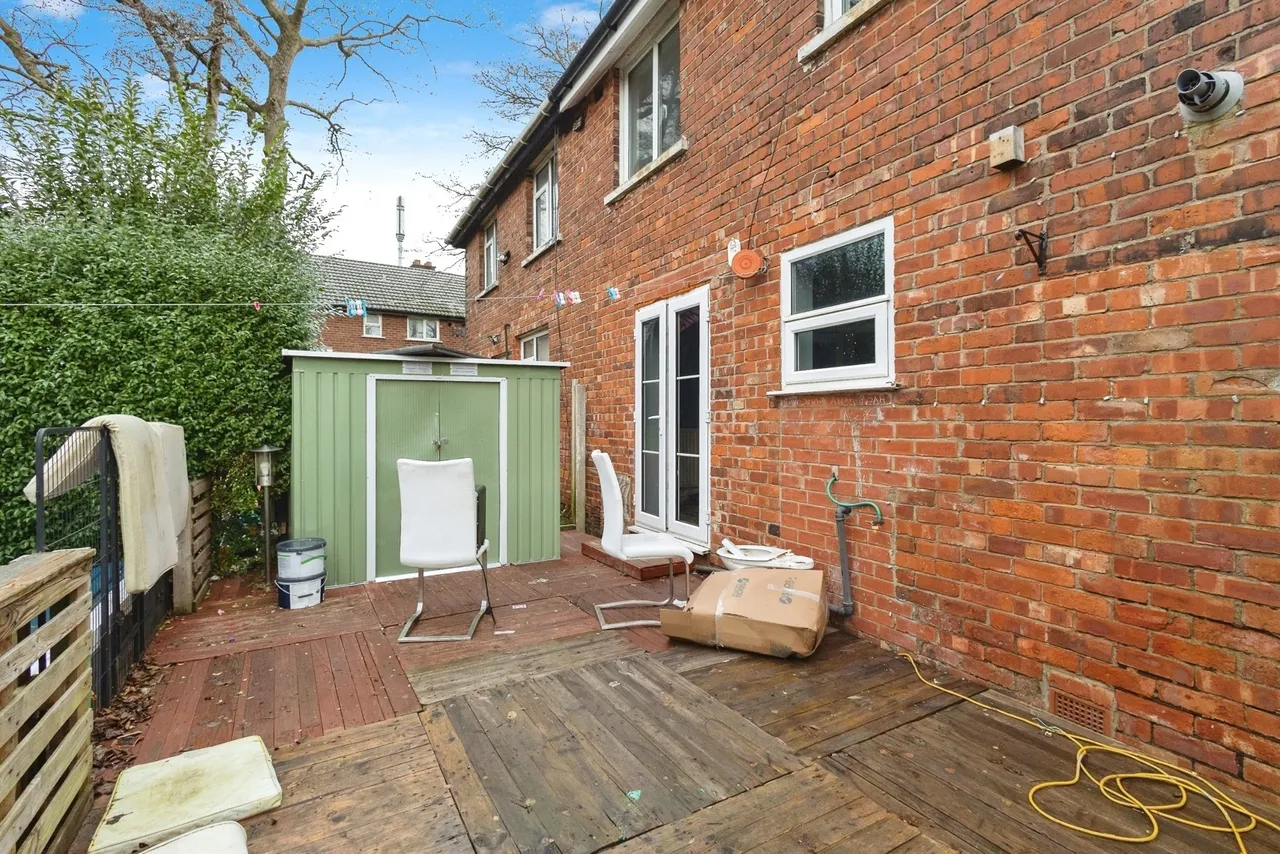 Lees Road, Ashton-under-Lyne, Greater Manchester, OL6, photo 17