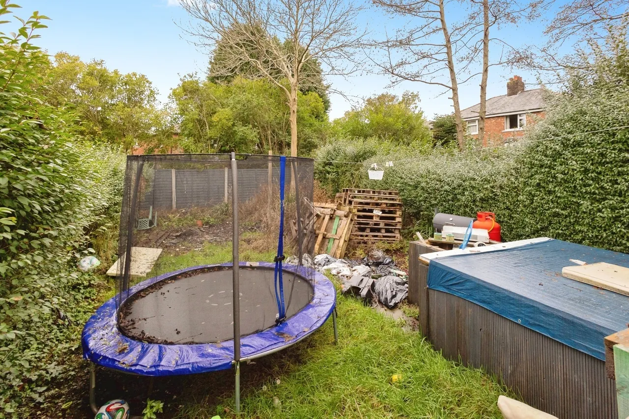 Lees Road, Ashton-under-Lyne, Greater Manchester, OL6, photo 15