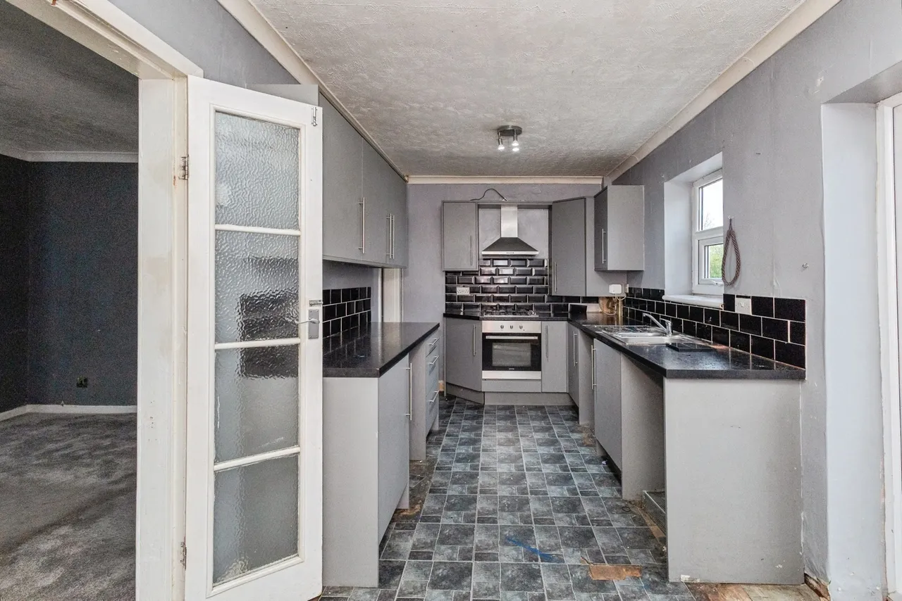 Lees Road, Ashton-under-Lyne, Greater Manchester, OL6, photo 4