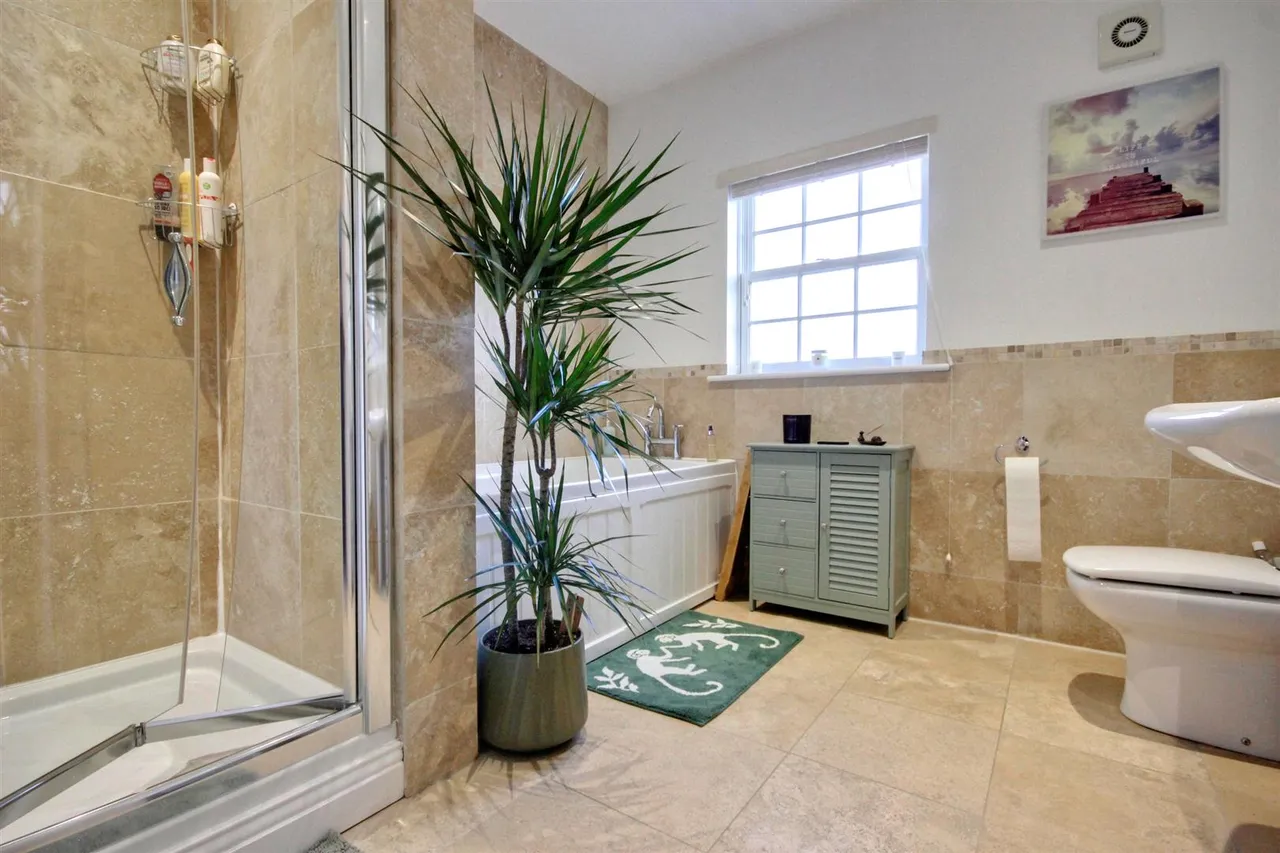 Monckton Rise, South Newbald, photo 19
