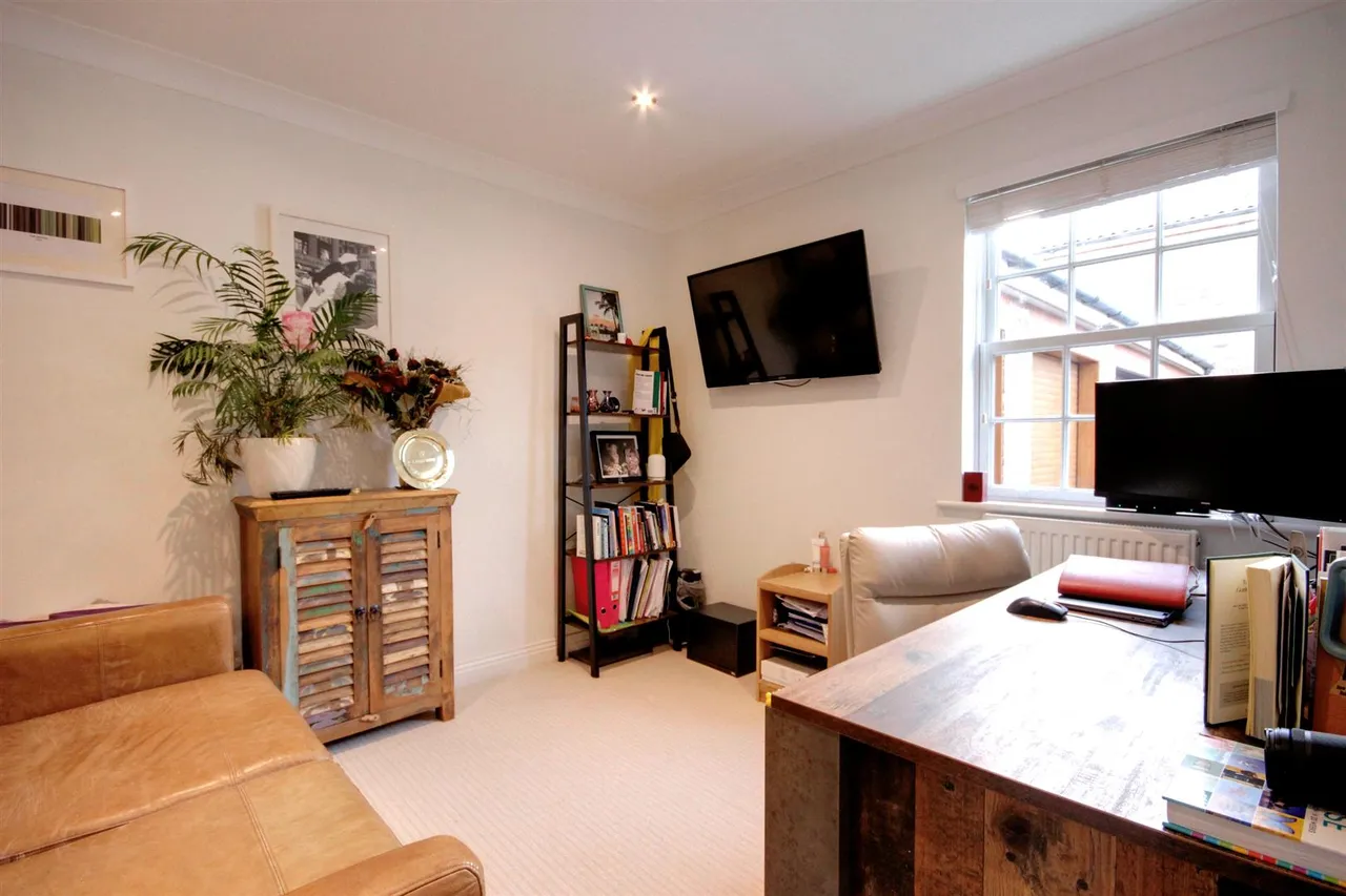 Monckton Rise, South Newbald, photo 11