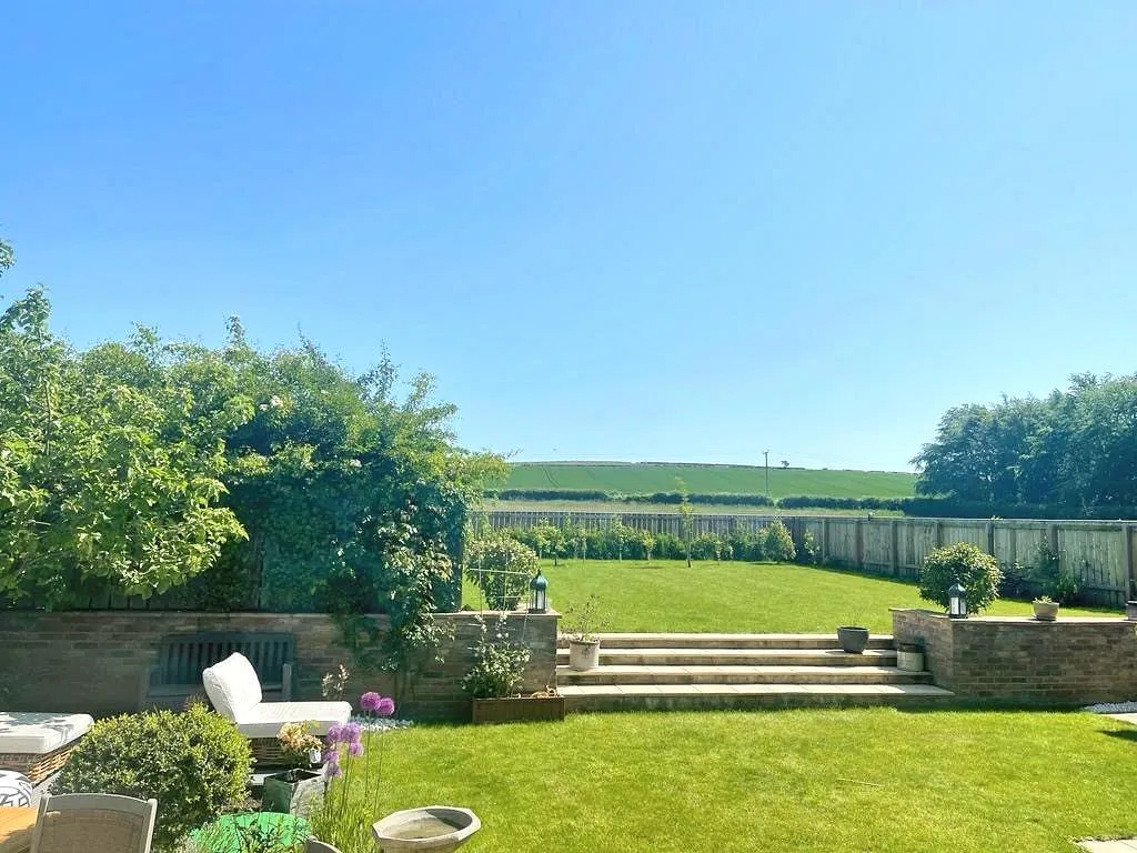 Monckton Rise, South Newbald, photo 2