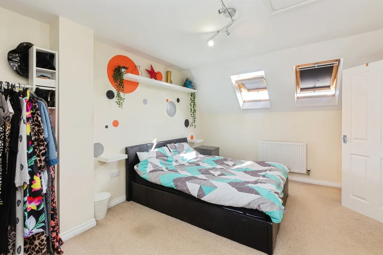 Conference Road, Aylesbury, HP18, photo 12