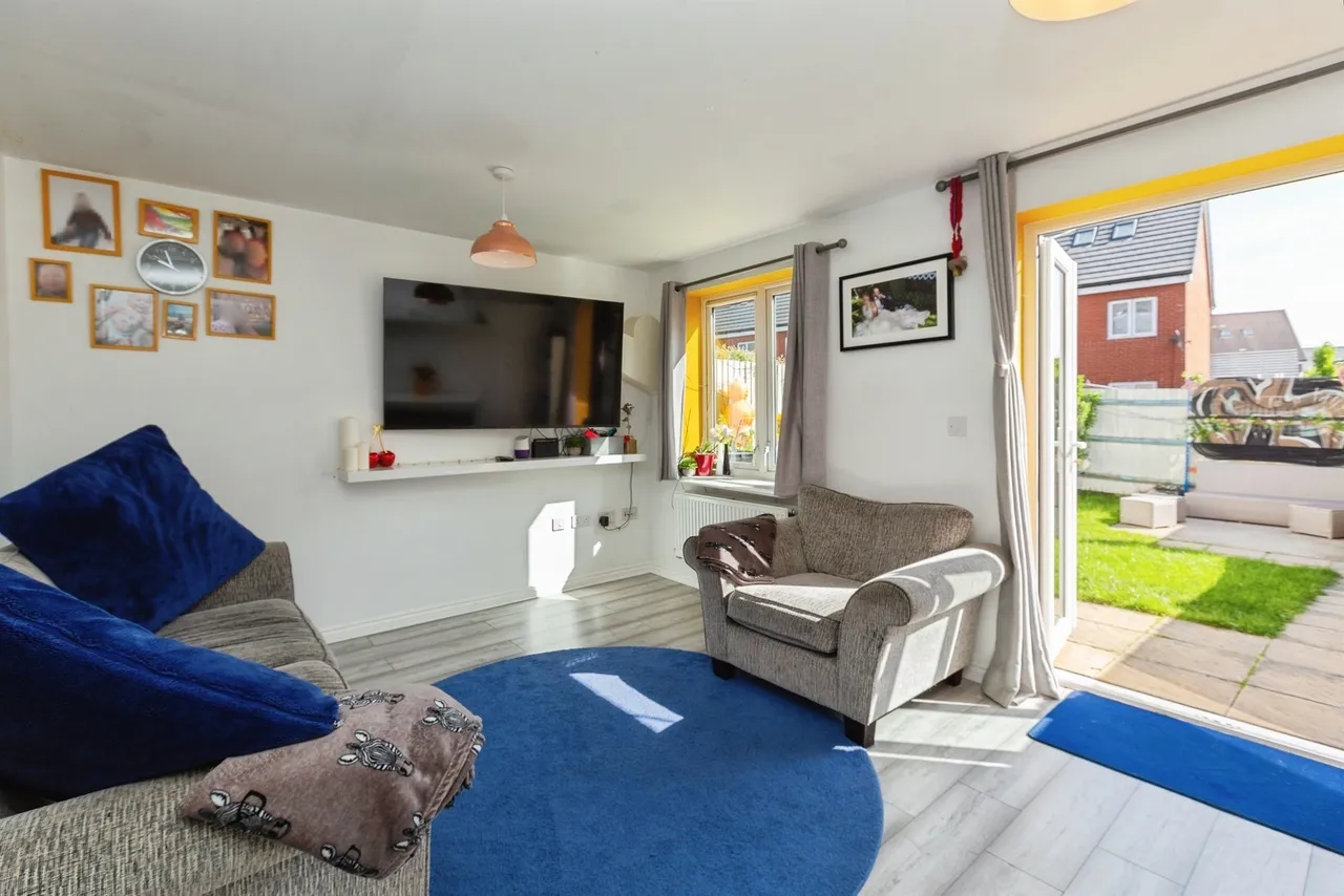 Conference Road, Aylesbury, HP18, photo 4