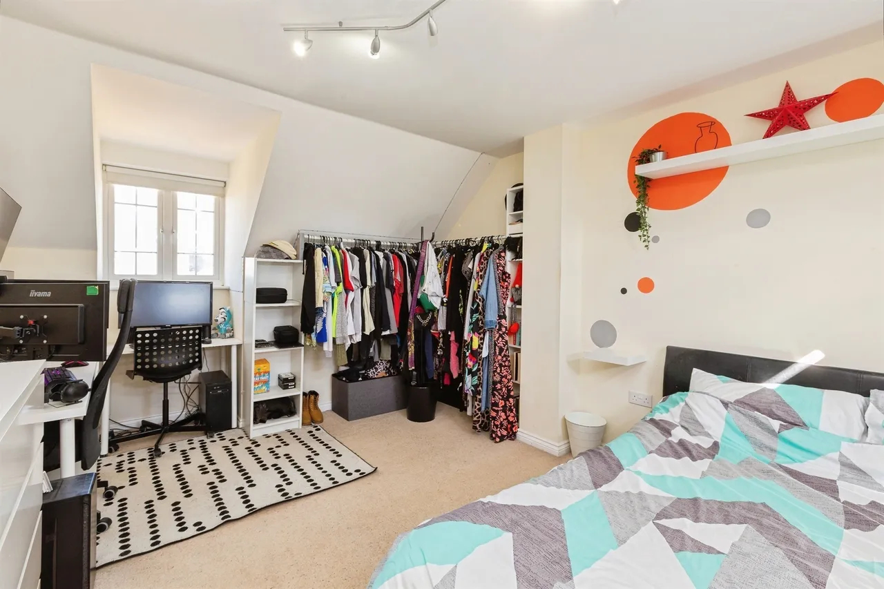 Conference Road, Aylesbury, HP18, photo 9