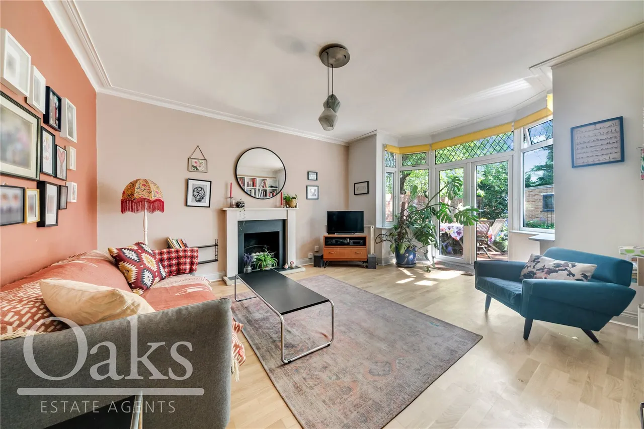 2 bed flat for sale, Morland Avenue, Addiscombe, CR0