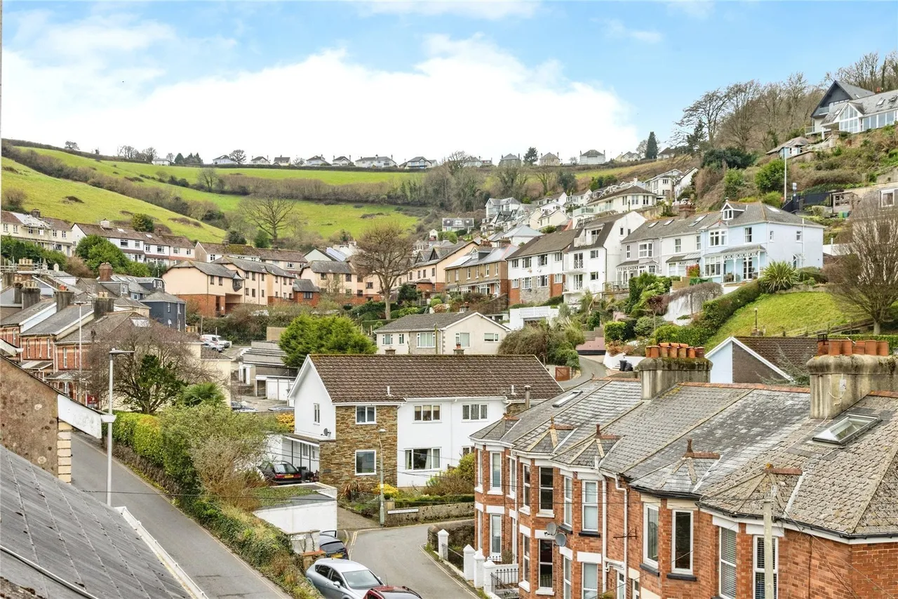 Victoria Road, Dartmouth, TQ6, photo 2