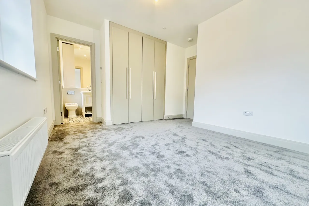 The Fairway, Fleet, Hampshire, GU51 3JU, photo 4