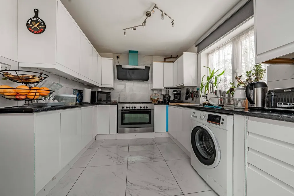 Mount Avenue, Southall, photo 4