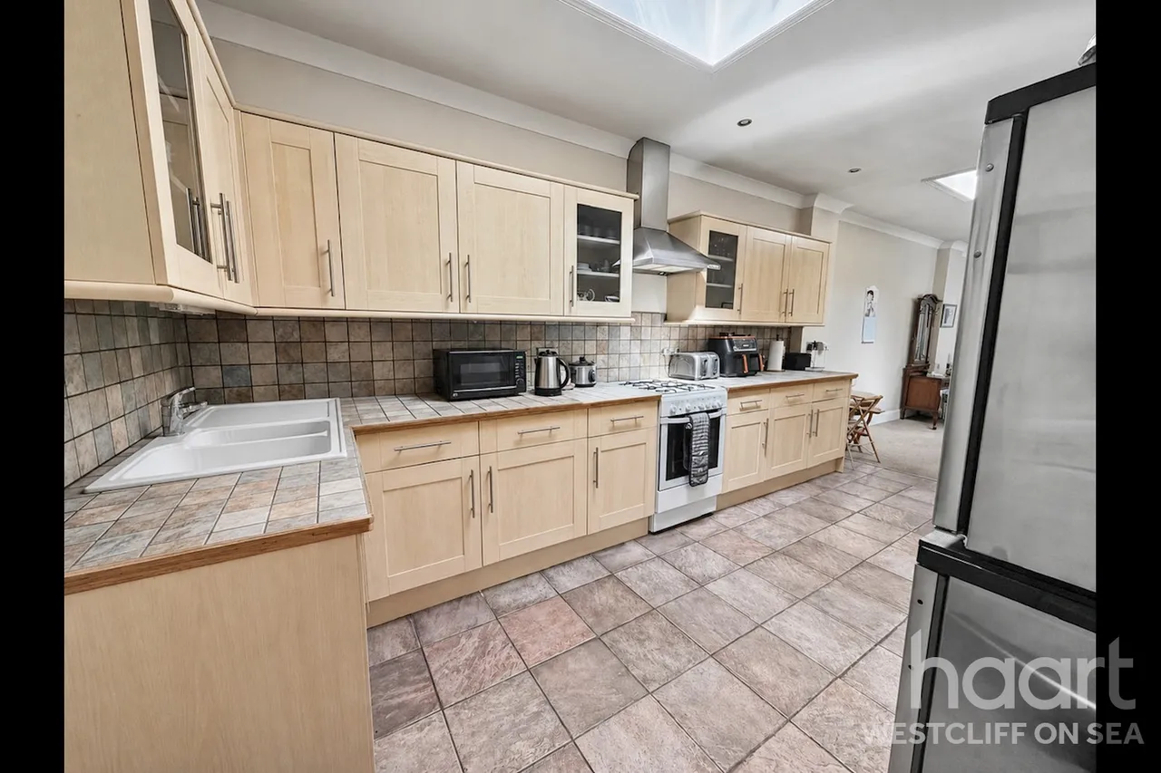 Ditton Court Road, Westcliff-On-Sea, SS0, photo 5