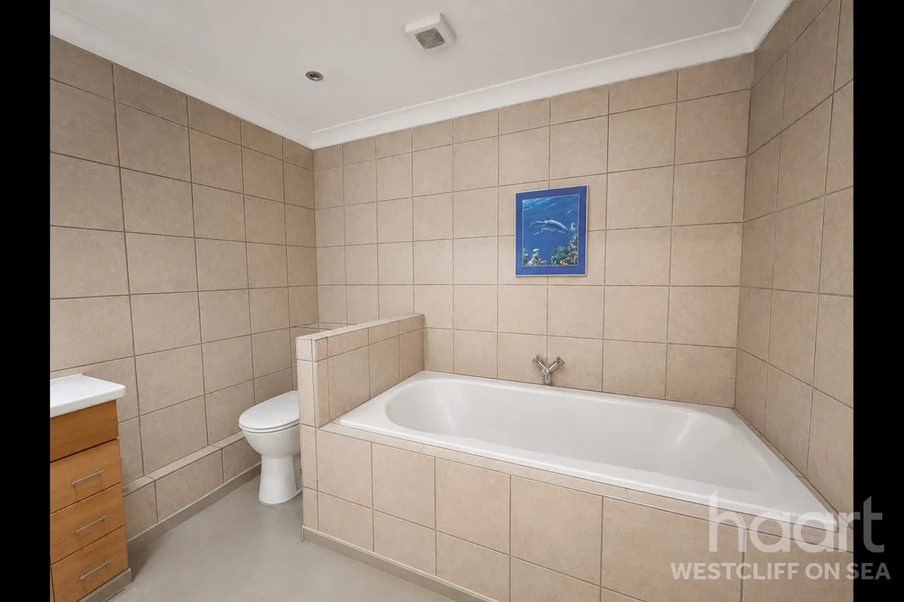 Ditton Court Road, Westcliff-On-Sea, SS0, photo 8